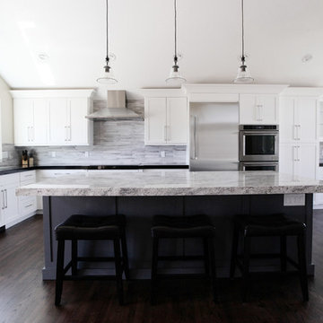 Modern Kitchen: white cabinets