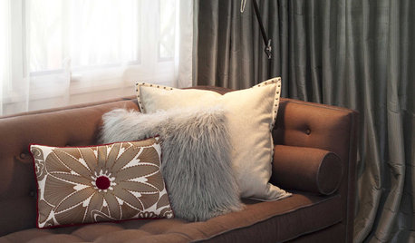 Suggestios Pillows For Leather Couch, How To Stop Cushions Slipping On Leather Sofa