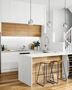 Mueble de cocina con fregadero y encimera de aluminio de color