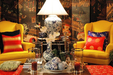 Elegant living room photo in Chicago