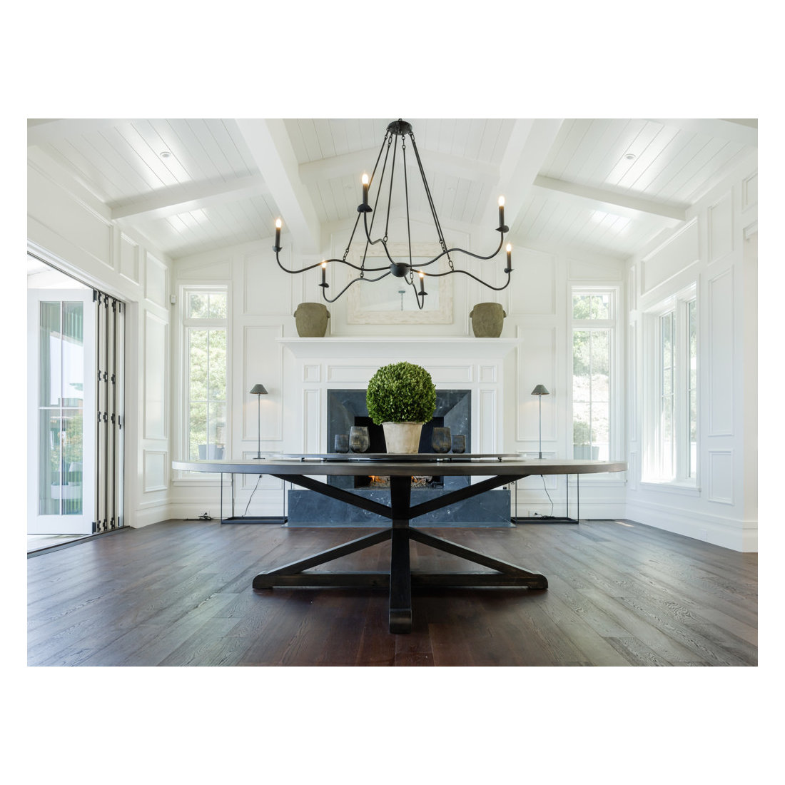 DANO'S ROUND PEDESTAL DINING TABLE