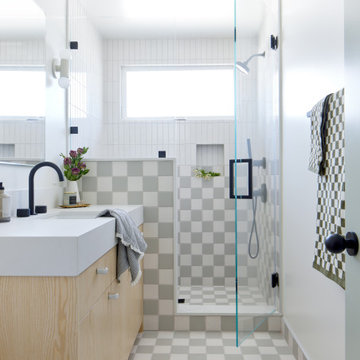 Grey & White Checkerboard Bathroom