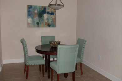Example of a dining room design in Little Rock