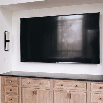 Timeless Sophistication: Stylish Open-Concept Main Floor