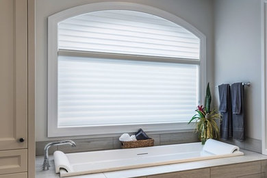 Example of a bathroom design in Los Angeles