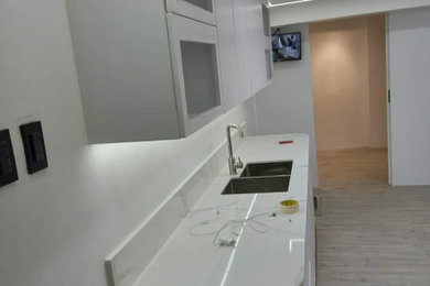 Zen home design photo in Other