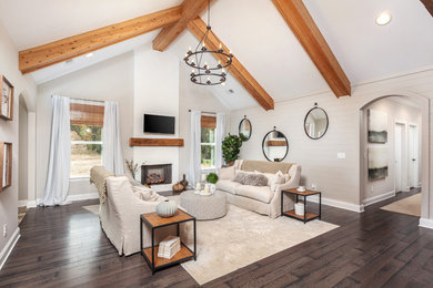Example of a living room design in Other
