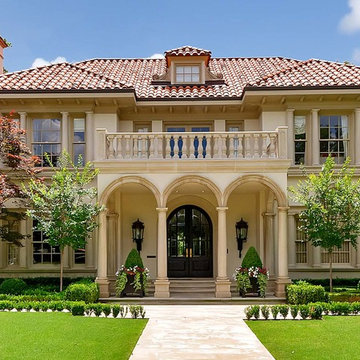 Highland Park Luxury Stone Features