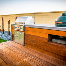 Outdoor Kitchen