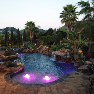 Swimming Pools & Out dooor Living