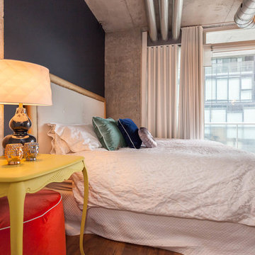 Luxurious Designer Loft In Central King West Location