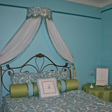 Canopy  Beds