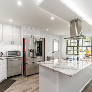 Modern Kitchen Remodel Done in a Gloss Pure White Color