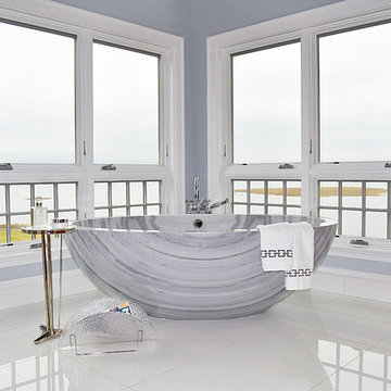 Show Stopping Freestanding Tub