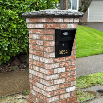Brick walls-pillars-fireplaces-Mailbox