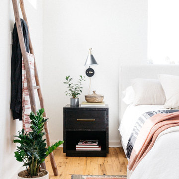 Kilim Rug in Rose Pink and Black Bedroom