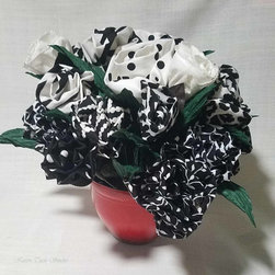 Arrangement in Black & White - Products