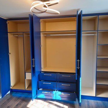Made to size wardrobes, shelving and media units