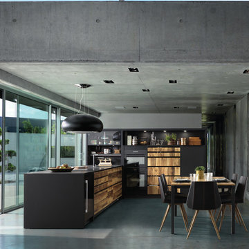 Contemporary Black and Wood Kitchen 2018