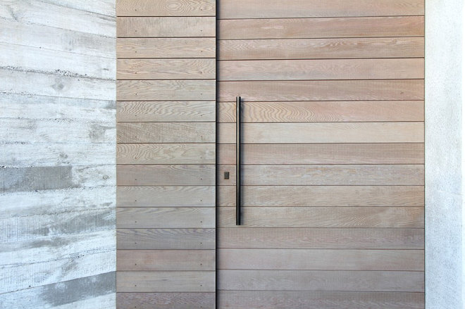 Contemporary Entry by Daniel Marshall Architect