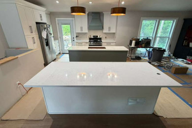 Kitchen - transitional kitchen idea in Atlanta