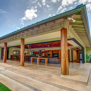 Indoor/Outdoor Living -- Hawaii-Style