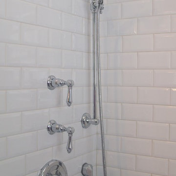 Ridgefield Classic Hall Bath