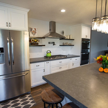 Contemporary Kitchen Remodel in Escalon (kitchenCRATE Custom S. Van Allen Rd.)