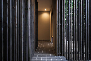 Design ideas for a modern entryway in Tokyo.