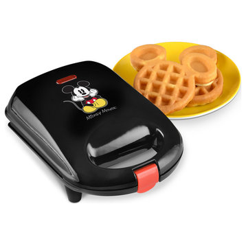 DCM-9 Mickey Mini Waffle Maker, Black