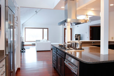 Kitchen - modern kitchen idea in Other