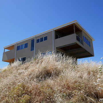 Cantilever Home On Sloping Block