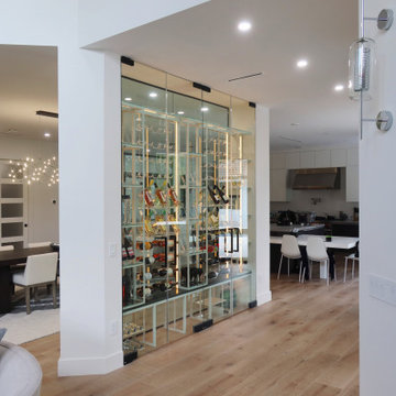 Les Jardins Wine Display