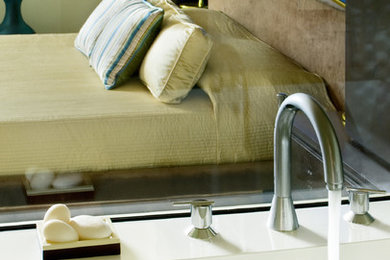 Example of a trendy bathroom design in Montreal