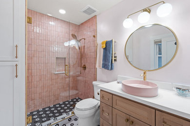 Bathroom - contemporary bathroom idea in Sacramento