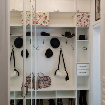 Pre-Raphaelite Appartment