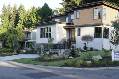 Example of a minimalist home design design in Seattle