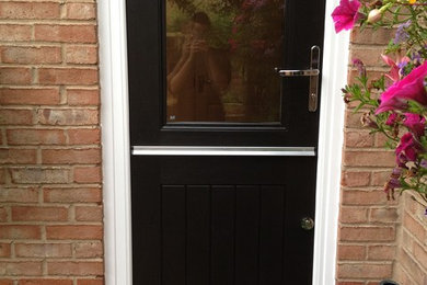 Ultimate Stable View Rockdoor in Onyx Black with Clear Glazing