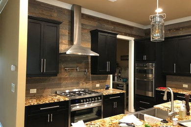 Accent wall kitchen