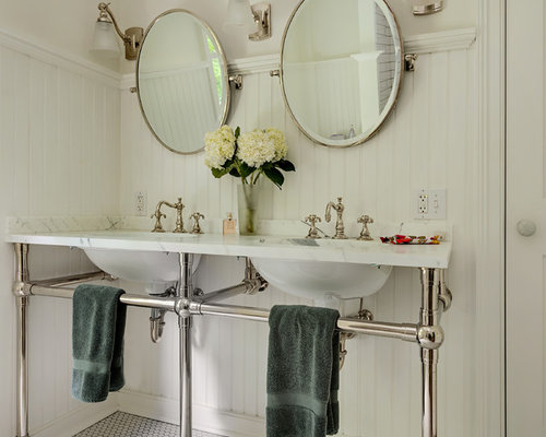 photo double pedestal sinks bathroom