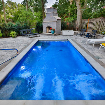 Hinsdale, IL Compact Rectilinear Swimming Pool with Automatic Pool Cover