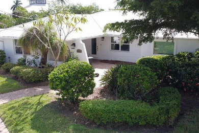 Exterior home photo in Miami