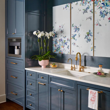 HIgh-Gloss Lacquered Cabinet Finishes in a Luxurious Home Bar and Butlers Pantry