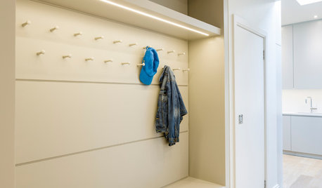 How to Illuminate Entrances and Hallways Beautifully