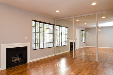 Trendy home design photo in Los Angeles