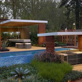 Moderner Pool mit Poolhaus in Melbourne