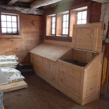 Customized Feed Bins