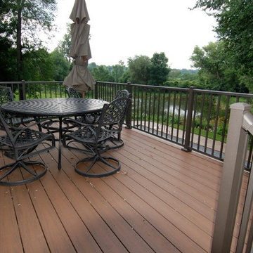 Azek deck with Aluminum rail