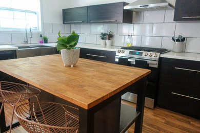 Inspiration for a modern kitchen remodel in Atlanta