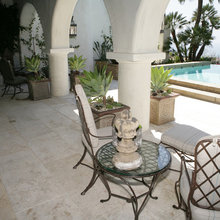 Pool / Outside